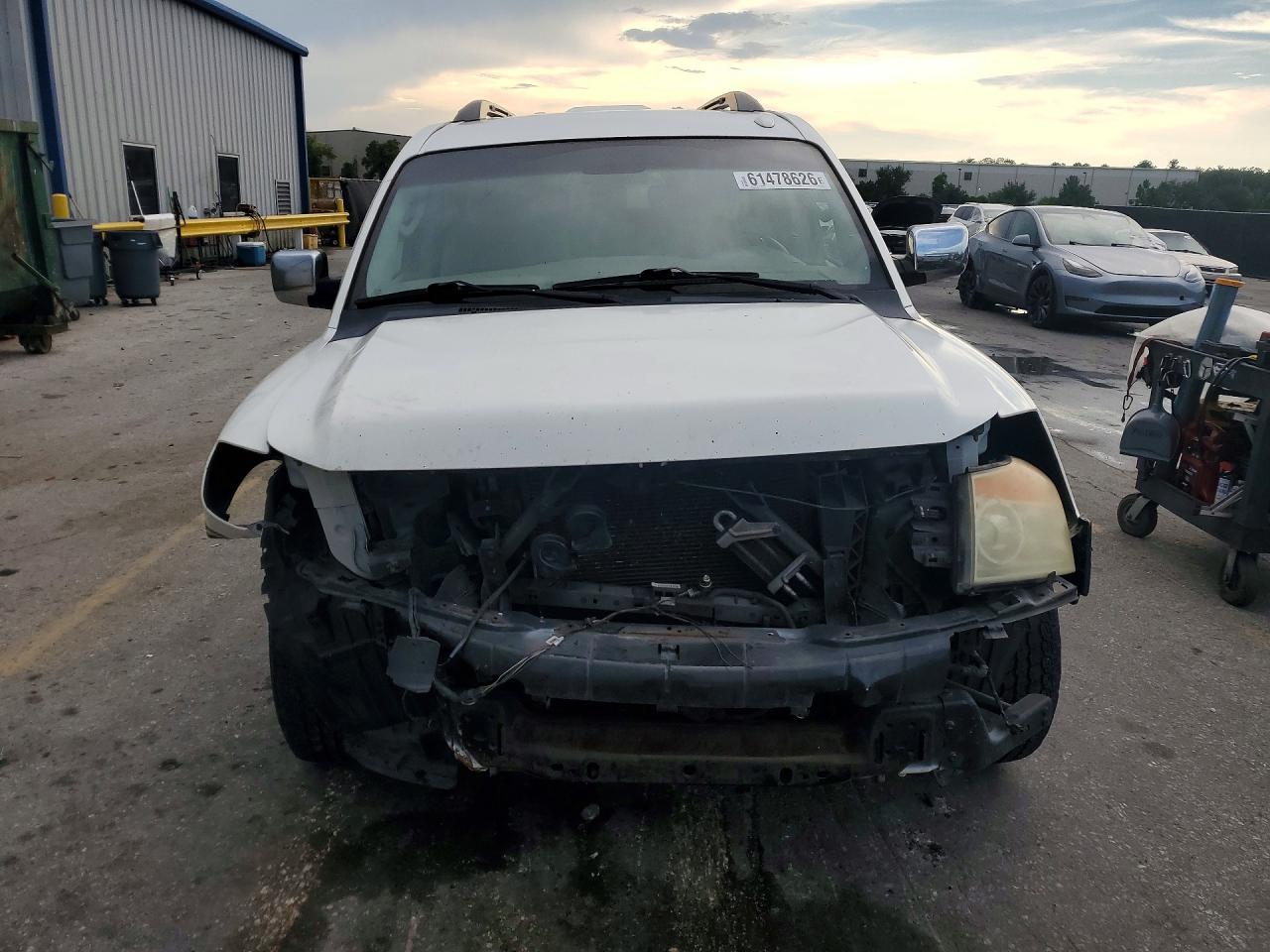 2011 Nissan Armada Sv White vin: 5N1BA0NC3BN623543