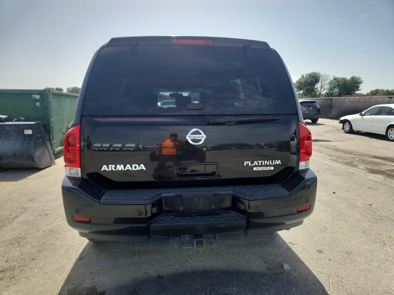 2013 Nissan Armada Sv Черный vin: 5N1BA0NC5DN613504
