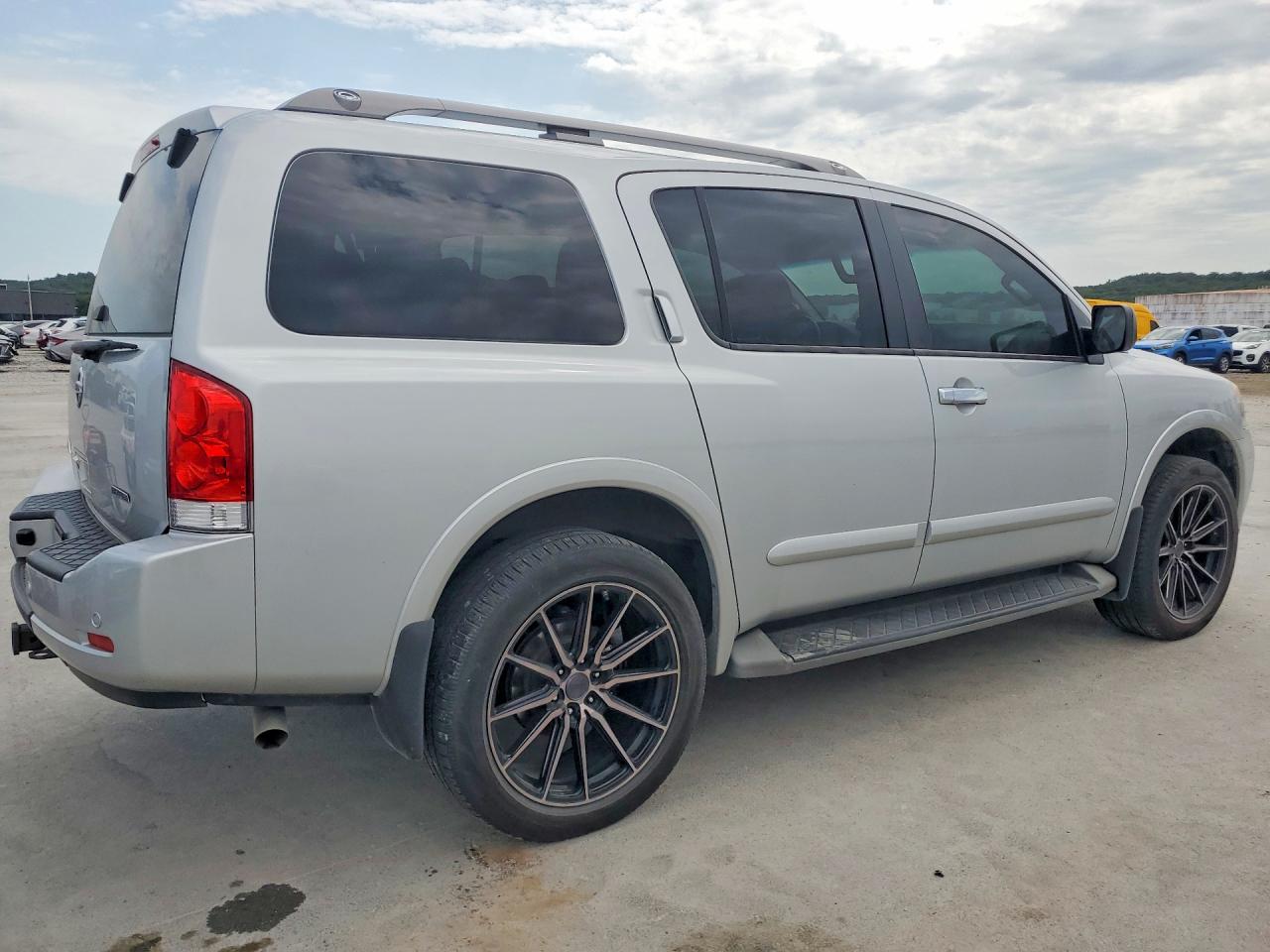 2015 Nissan Armada Sv Silver vin: 5N1BA0NC7FN605150