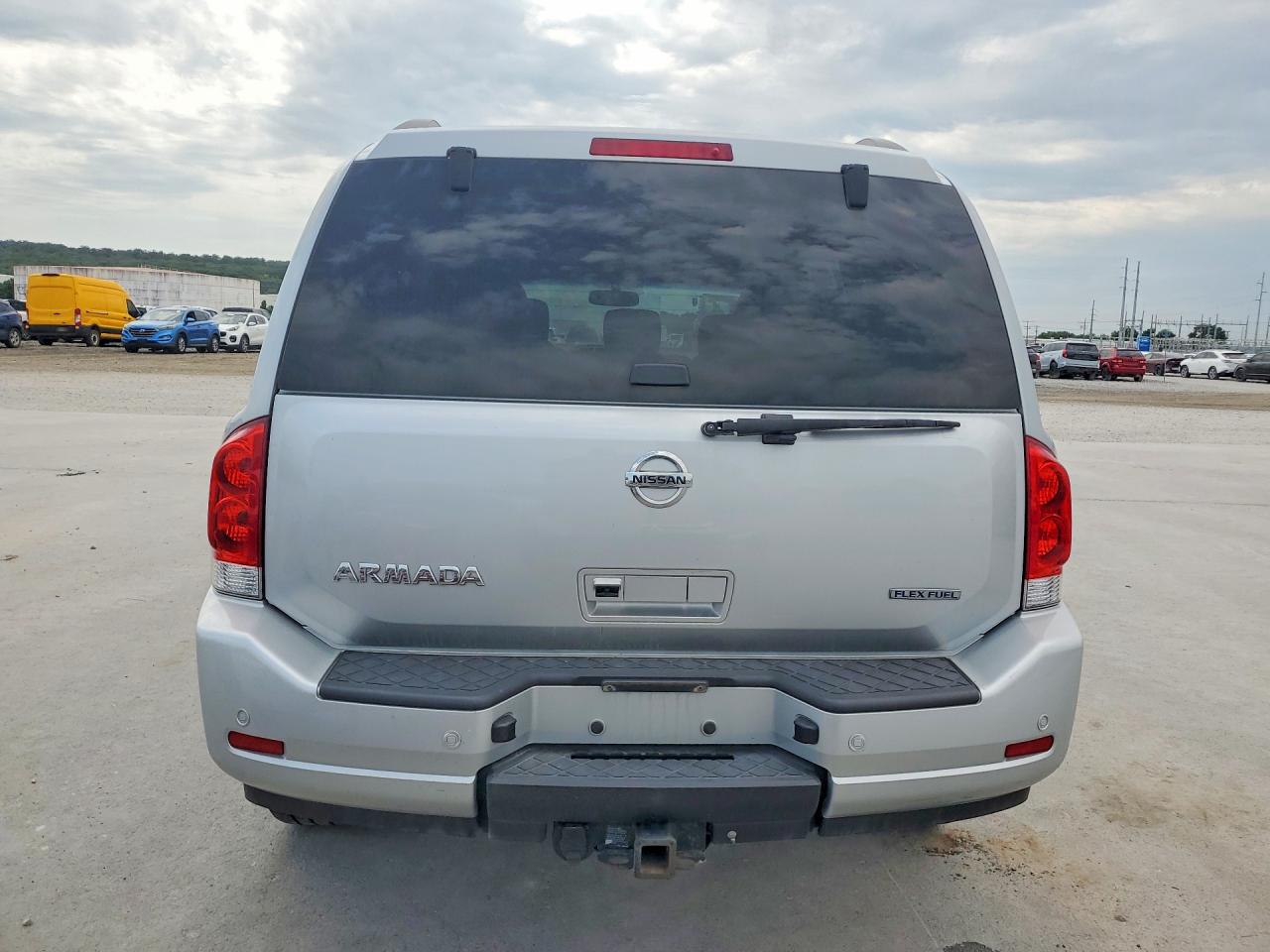 2015 Nissan Armada Sv Silver vin: 5N1BA0NC7FN605150