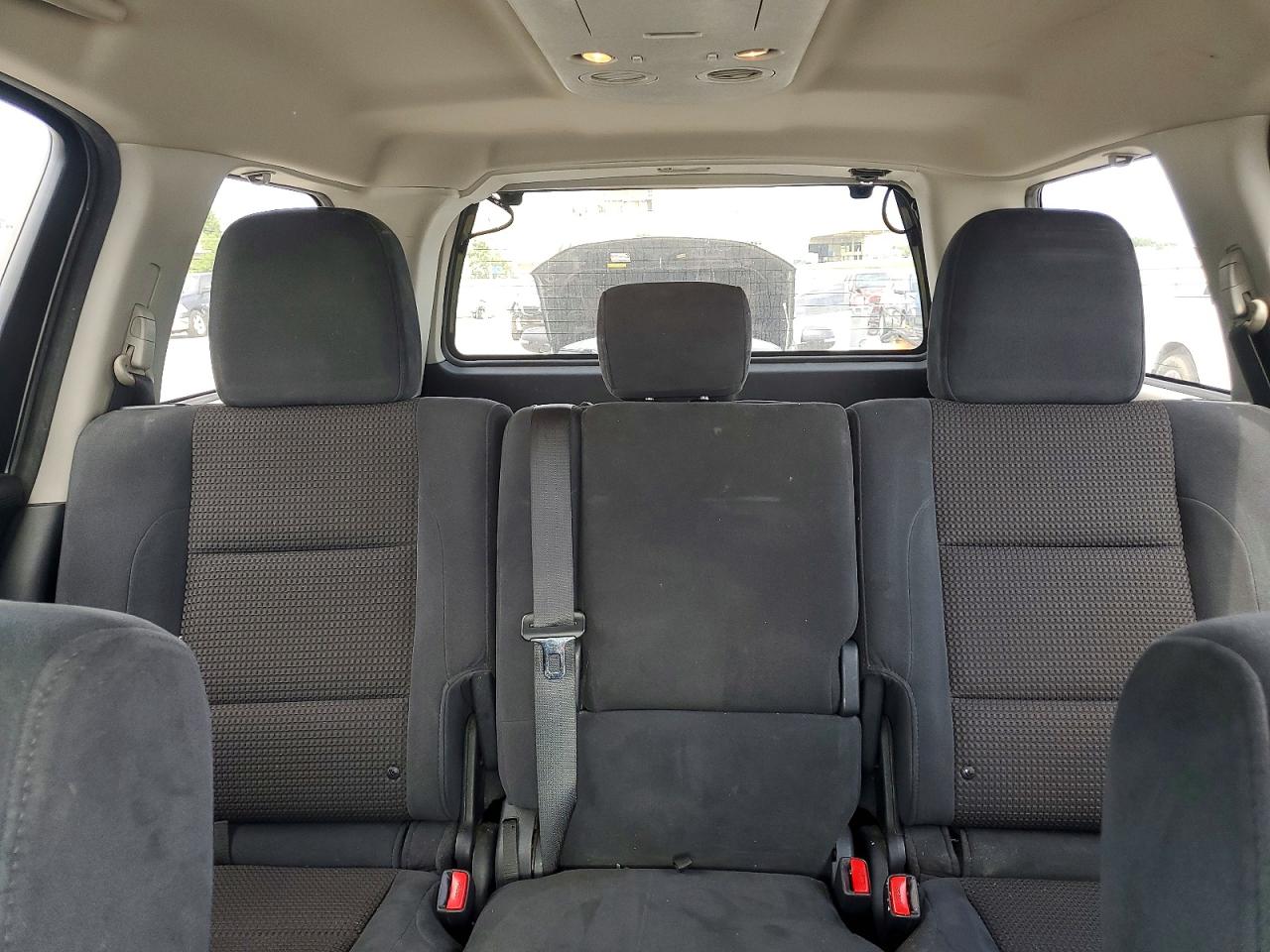 2015 Nissan Armada Sv Silver vin: 5N1BA0NC7FN605150