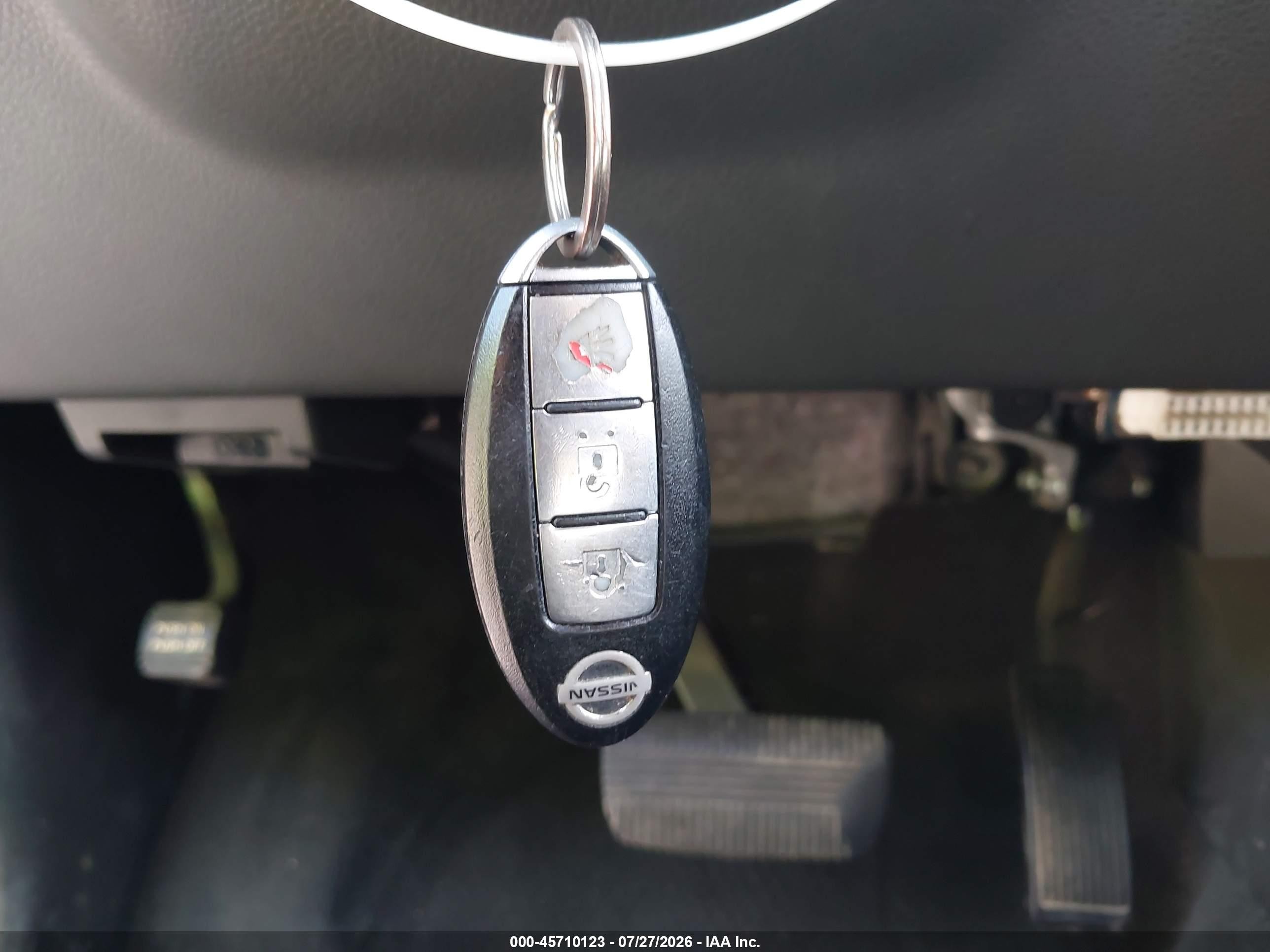2011 Nissan Armada Sl Silver vin: 5N1BA0NCXBN620574