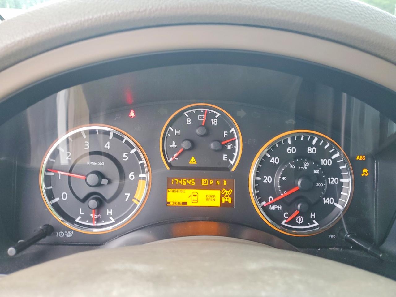 2015 Nissan Armada Platinum White vin: 5N1BA0NCXFN606888
