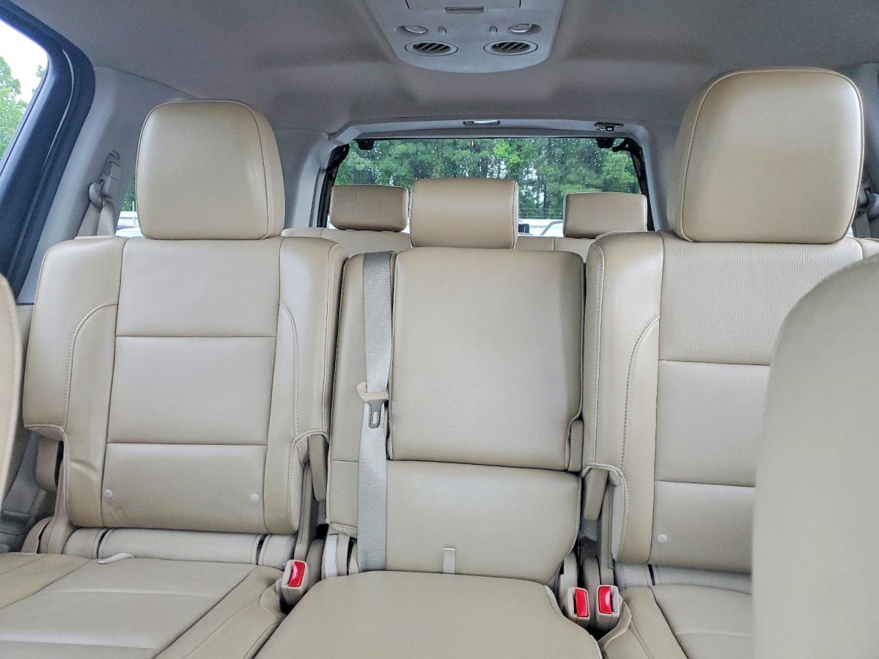 2015 Nissan Armada Platinum White vin: 5N1BA0NCXFN606888
