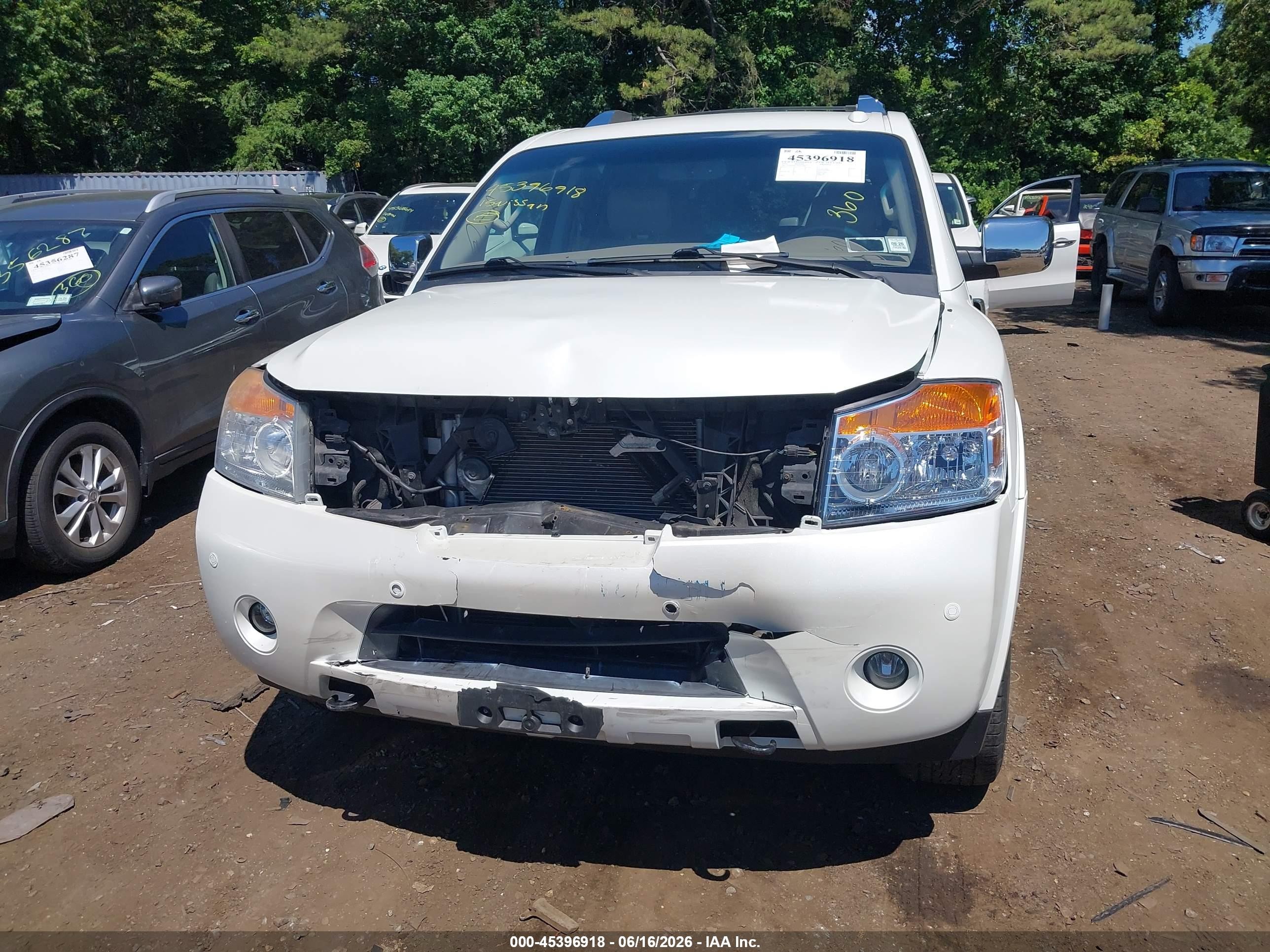 2015 Nissan Armada Platinum White vin: 5N1BA0NCXFN621486
