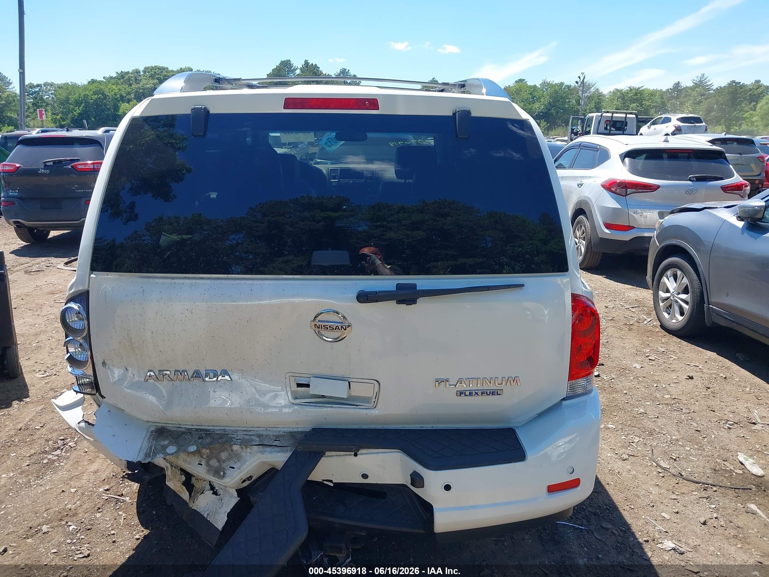 2015 Nissan Armada Platinum White vin: 5N1BA0NCXFN621486