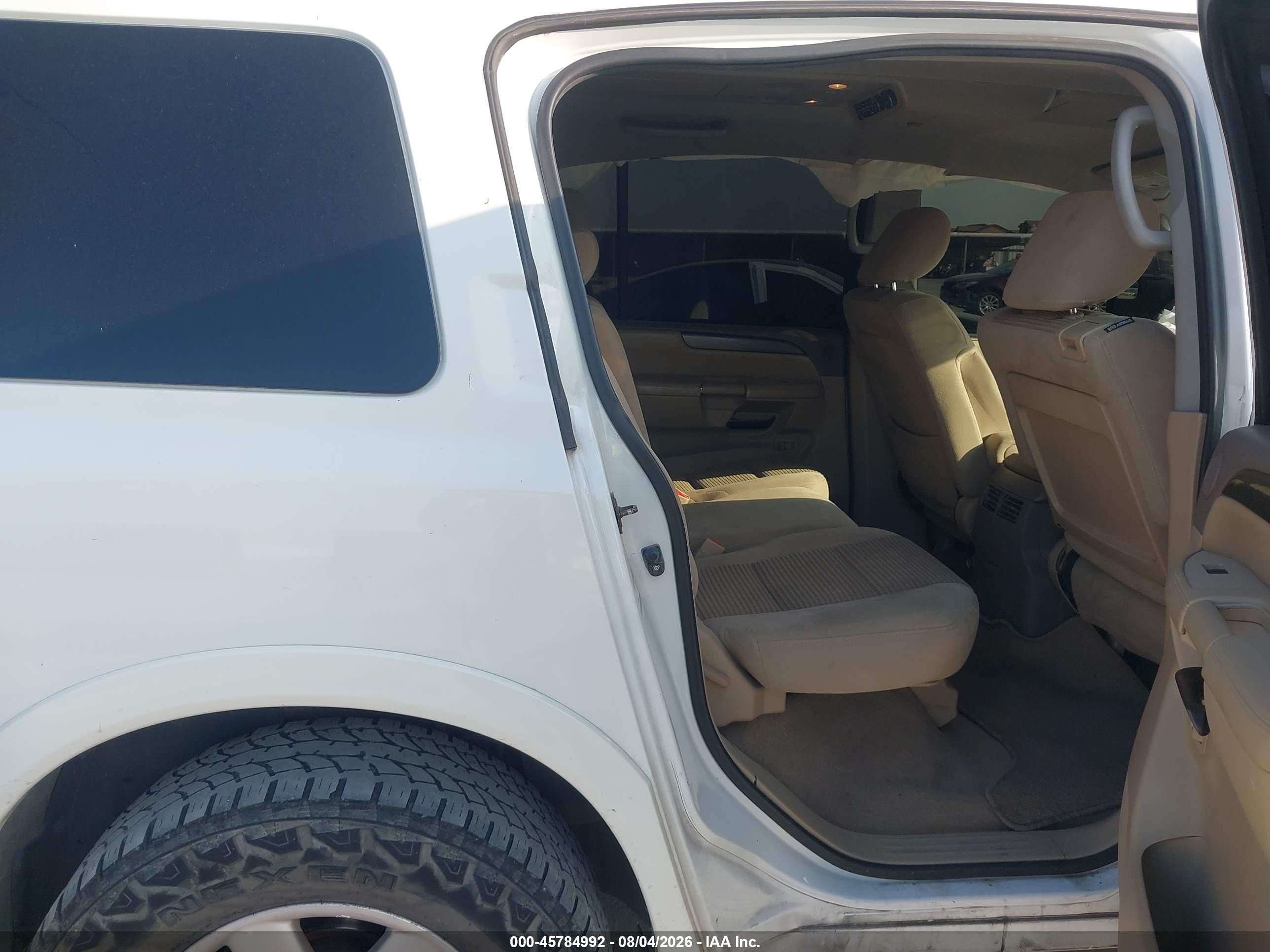 2012 Nissan Armada Sv Белый vin: 5N1BA0ND0CN621968