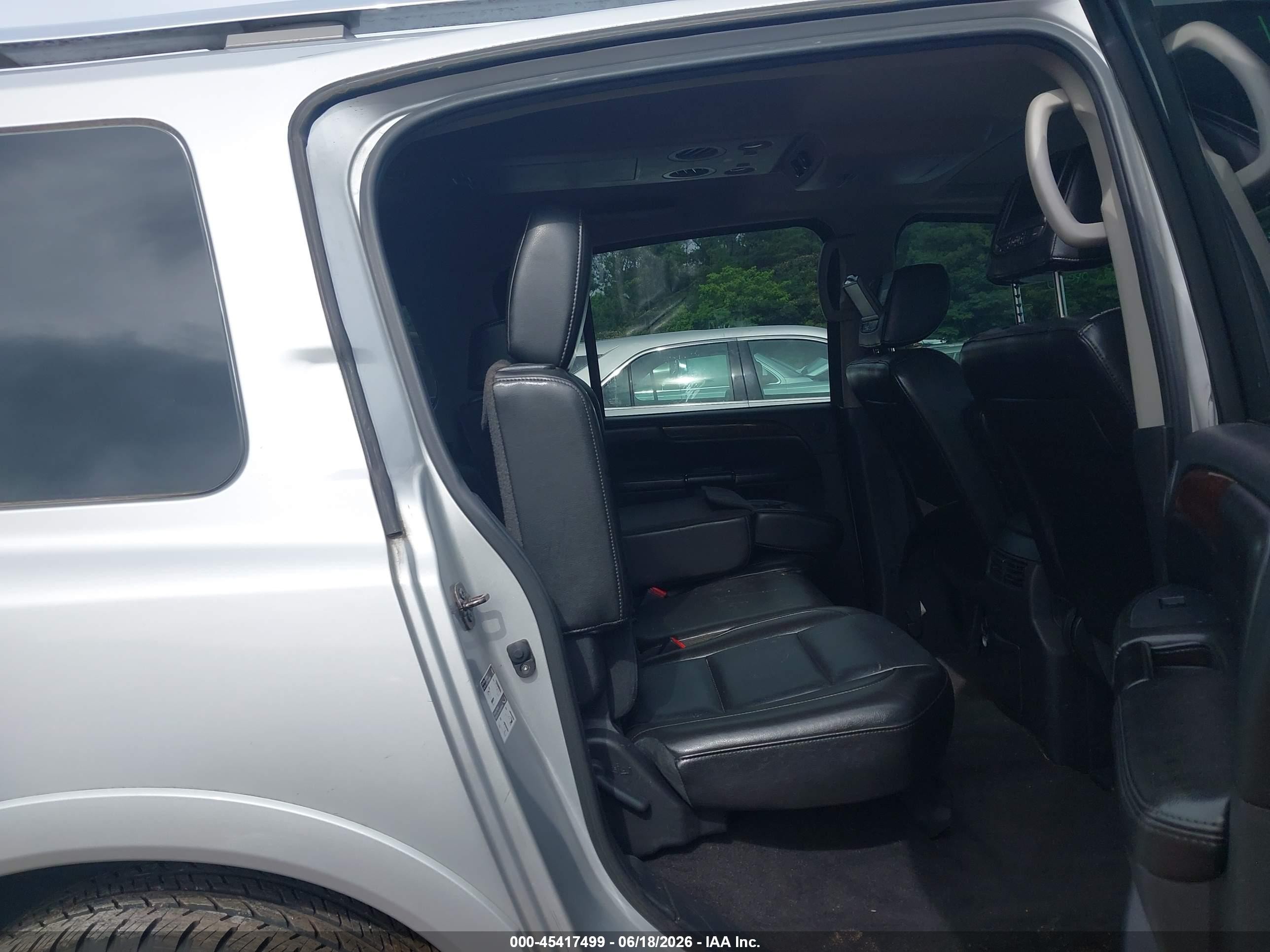 2013 Nissan Armada Sl Silver vin: 5N1BA0ND0DN600880