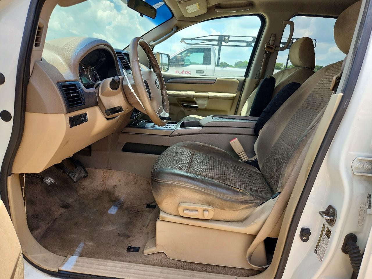 2010 Nissan Armada Se White vin: 5N1BA0ND2AN606823