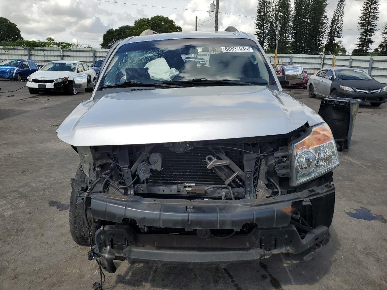 2011 Nissan Armada Sv Silver vin: 5N1BA0ND2BN607360