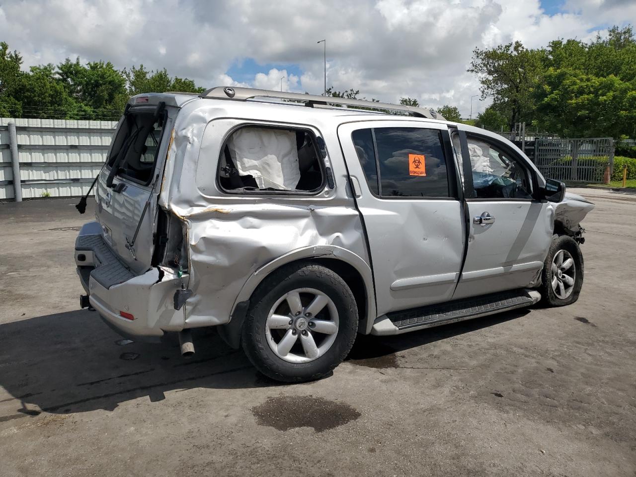 2011 Nissan Armada Sv Silver vin: 5N1BA0ND2BN607360