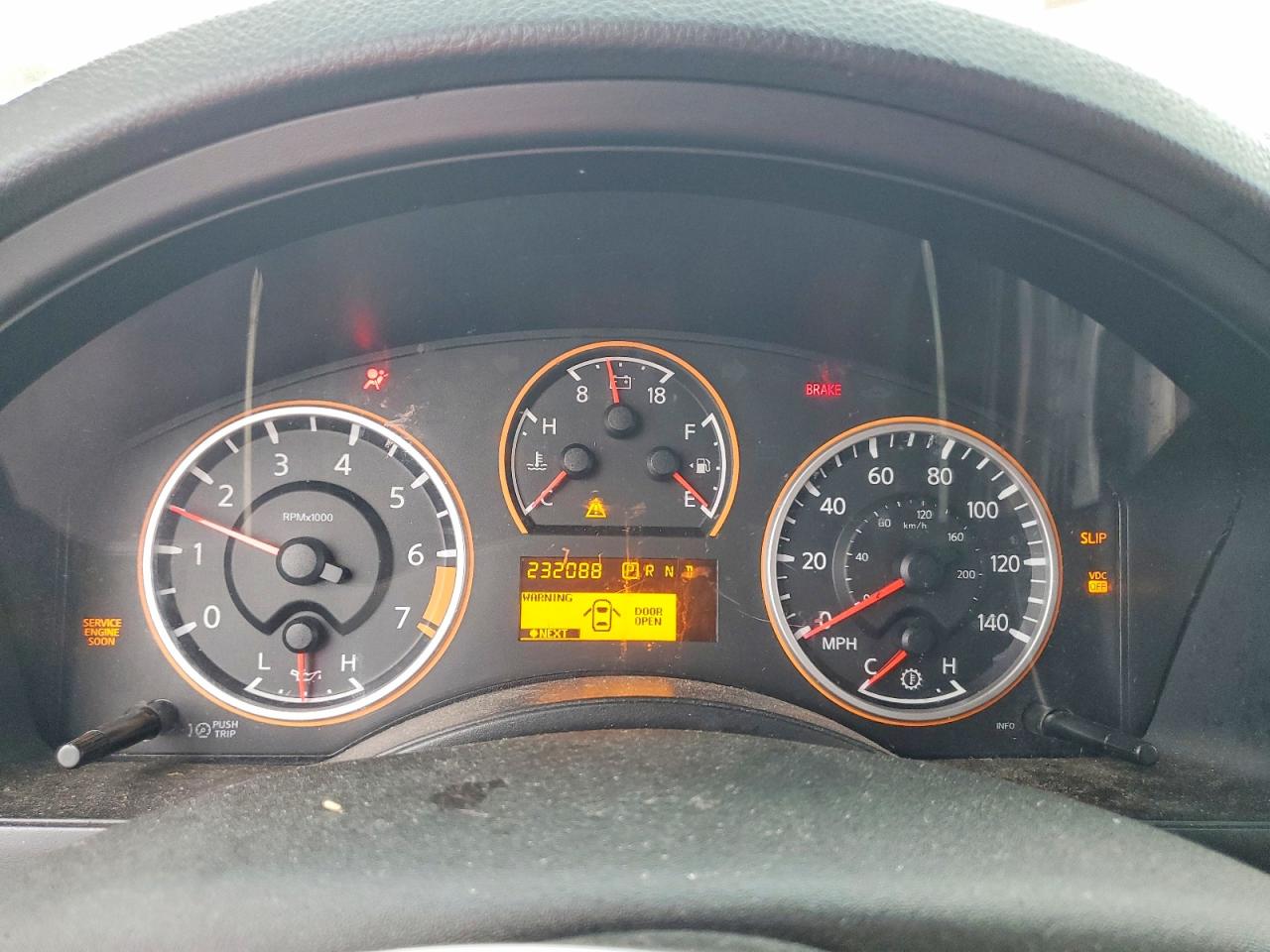 2010 Nissan Armada Se Silver vin: 5N1BA0ND3AN619631