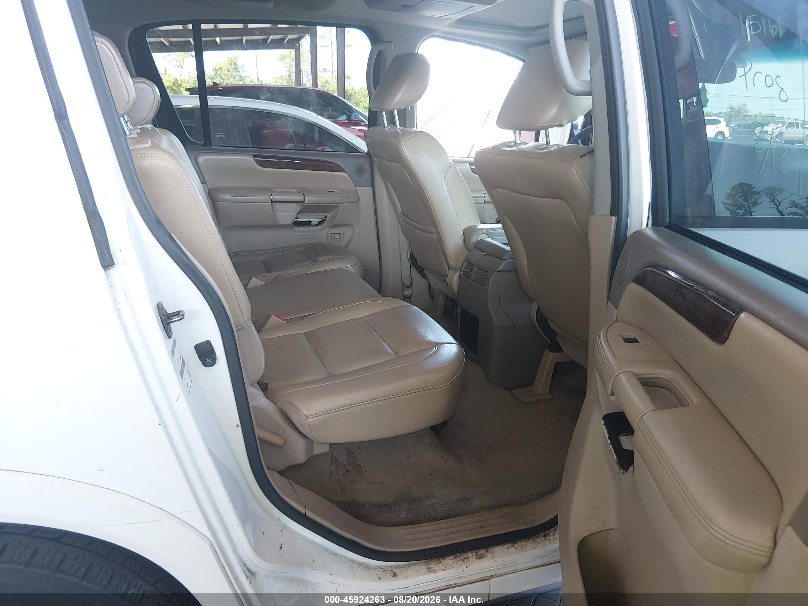 2011 Nissan Armada Platinum White vin: 5N1BA0ND3BN619615