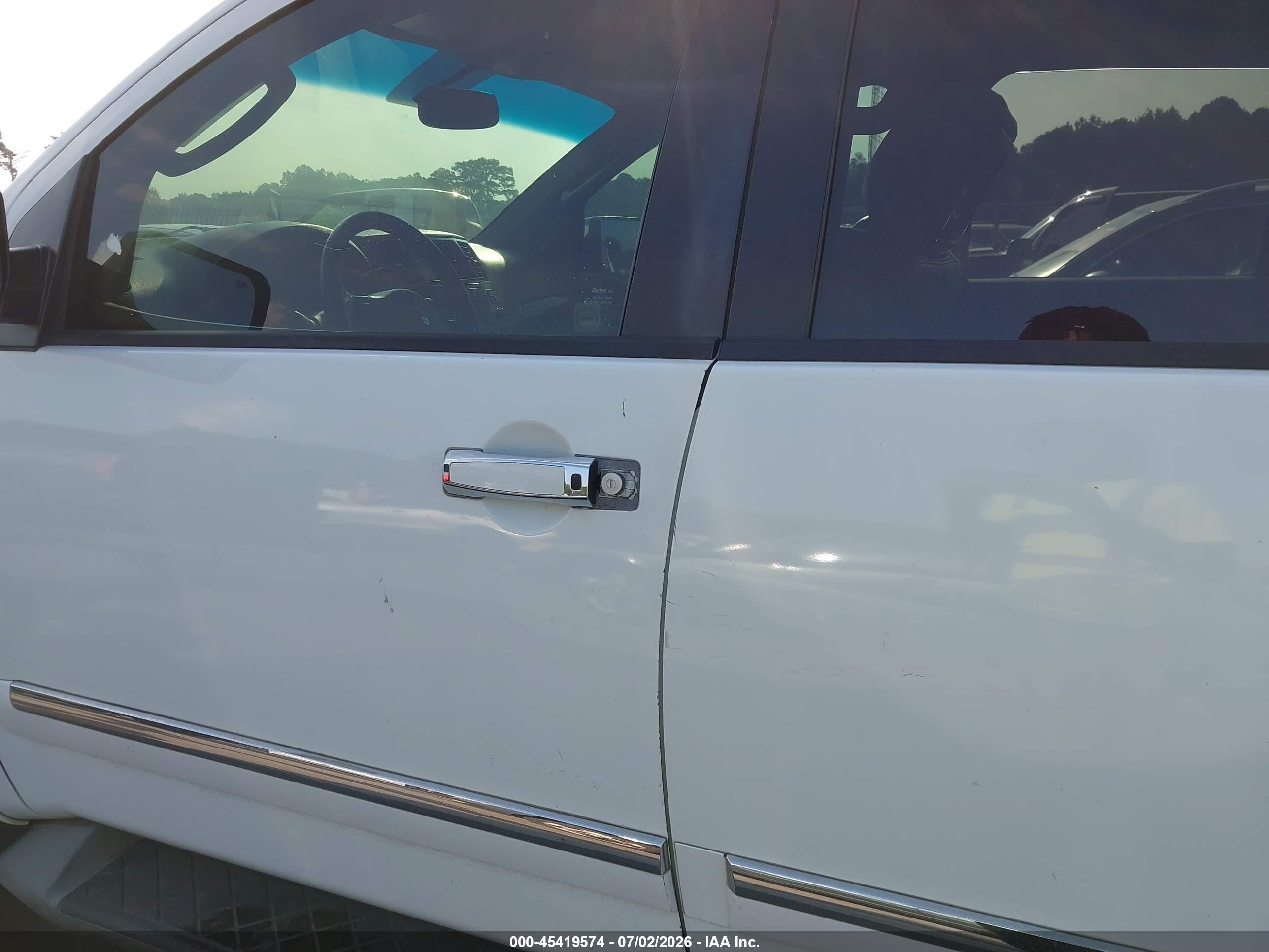 2011 Nissan Armada Sl White vin: 5N1BA0ND3BN623888