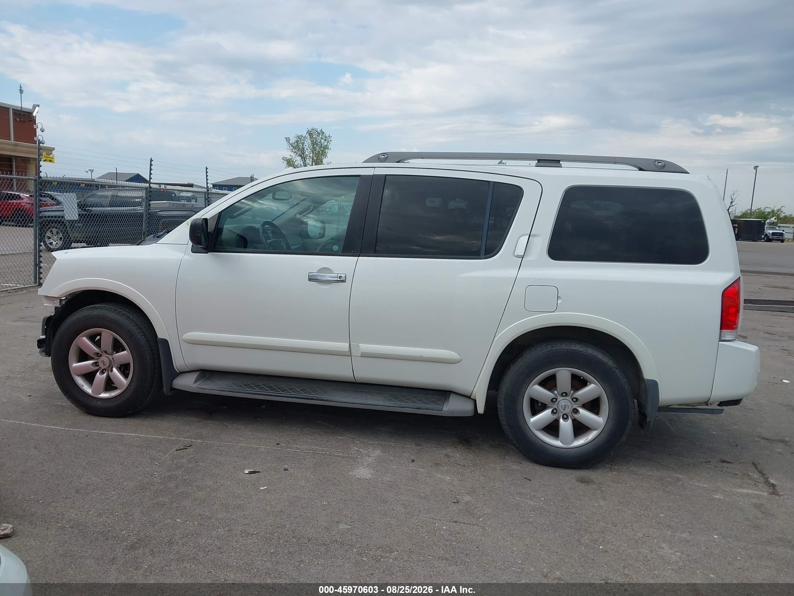 2015 Nissan Armada Sv White vin: 5N1BA0ND3FN602433