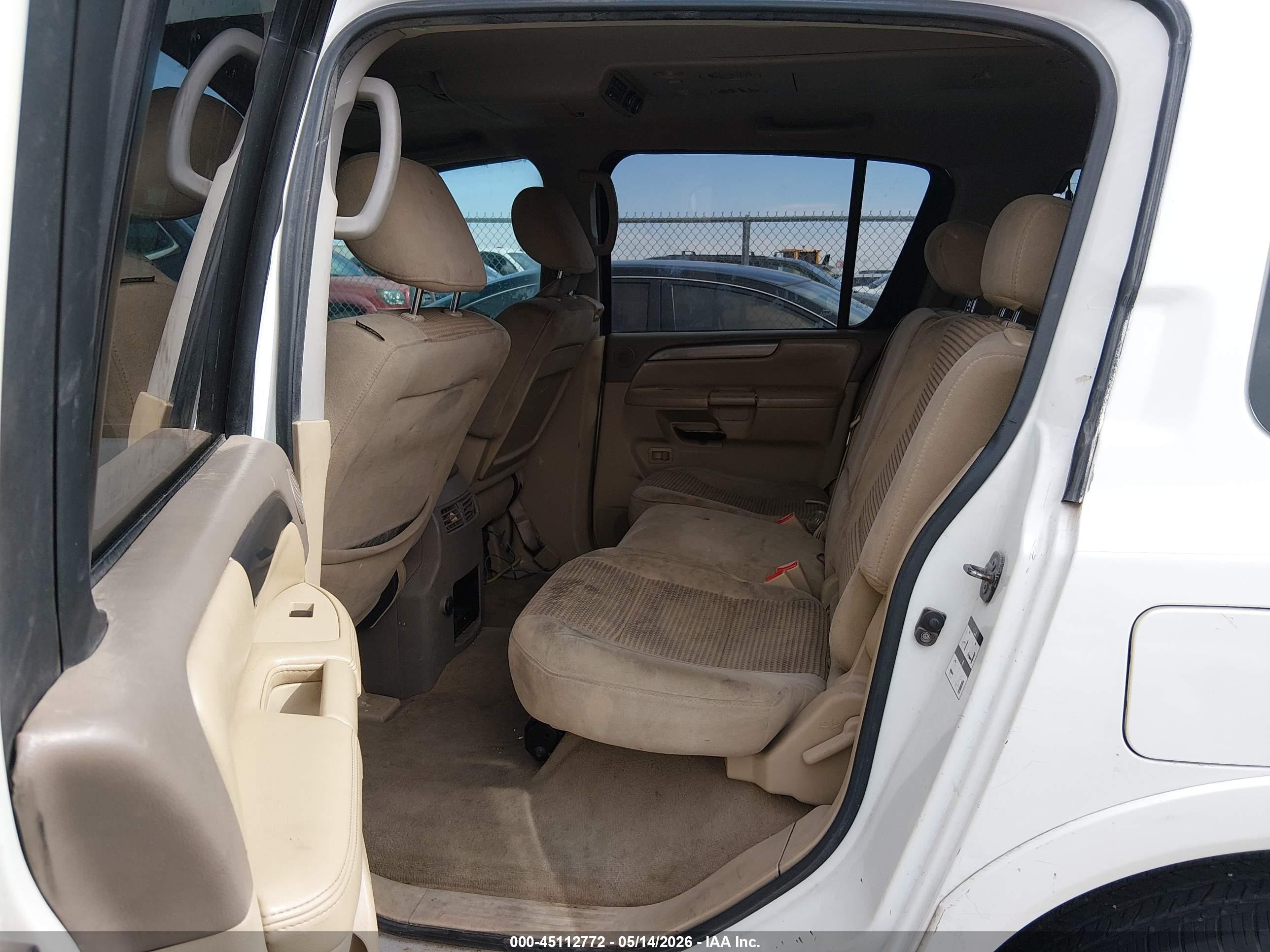 2010 Nissan Armada Se White vin: 5N1BA0ND4AN623462