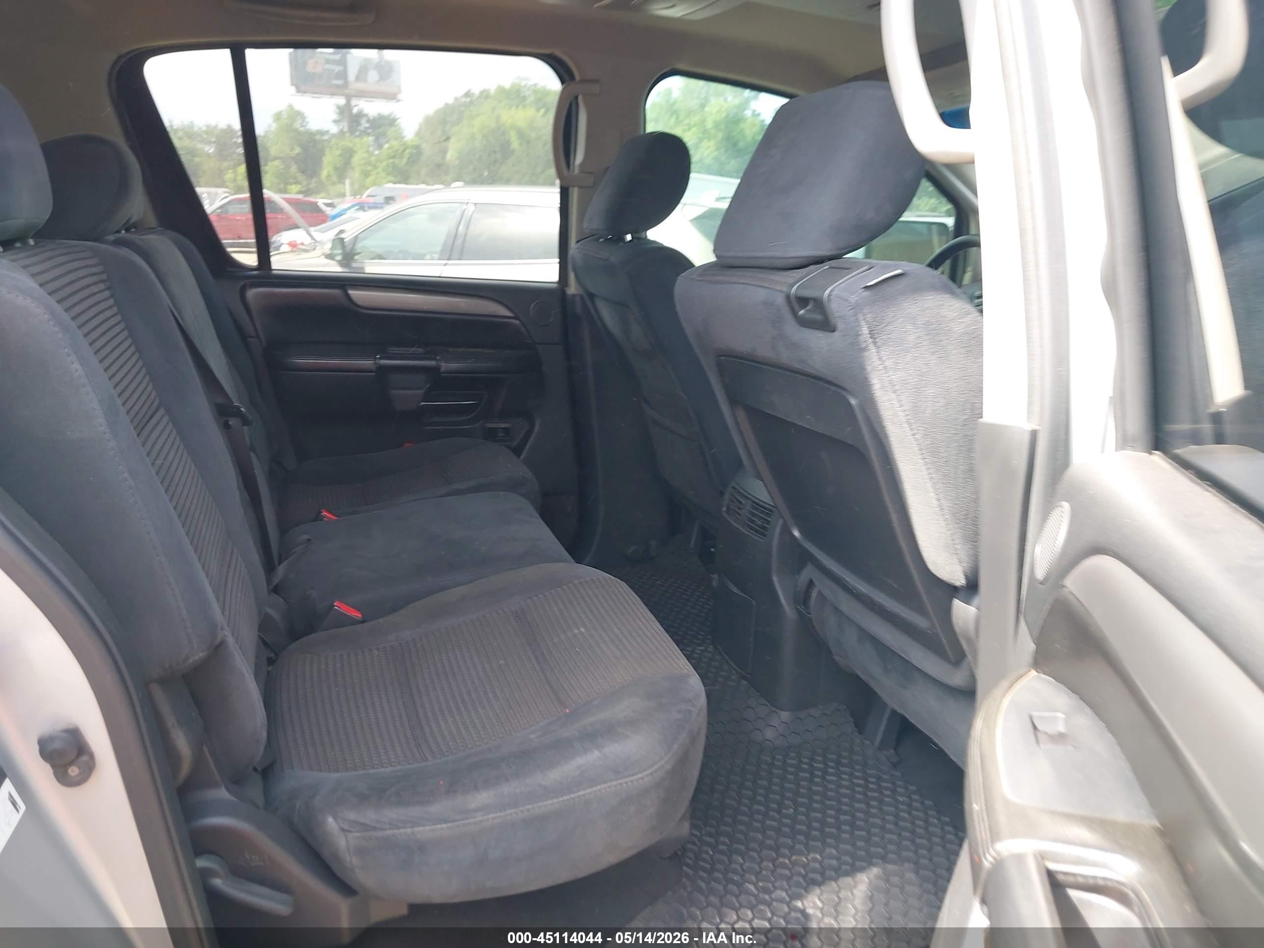 2010 Nissan Armada Se Silver vin: 5N1BA0ND4AN623770