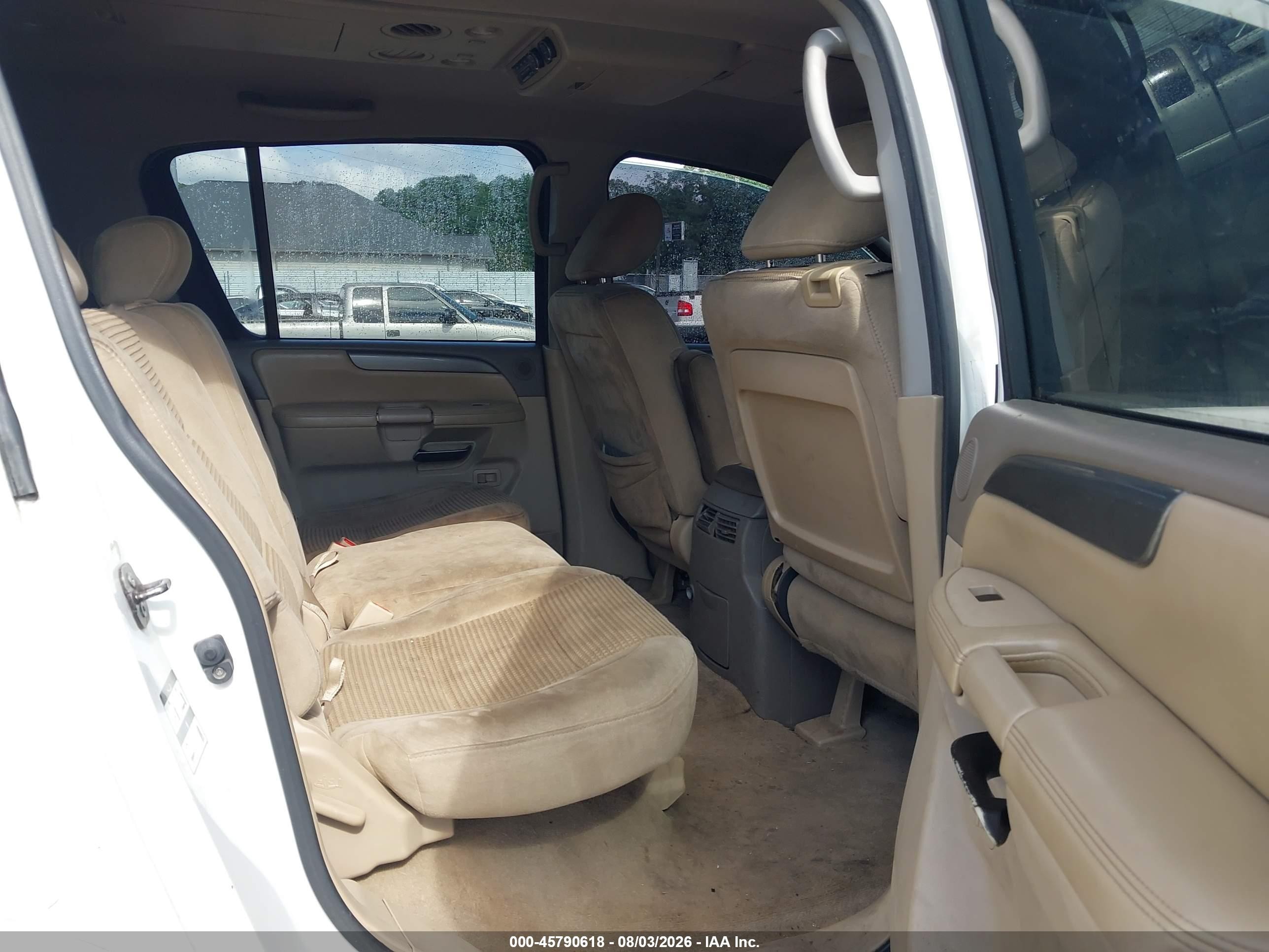 2010 Nissan Armada Se White vin: 5N1BA0ND4AN623946
