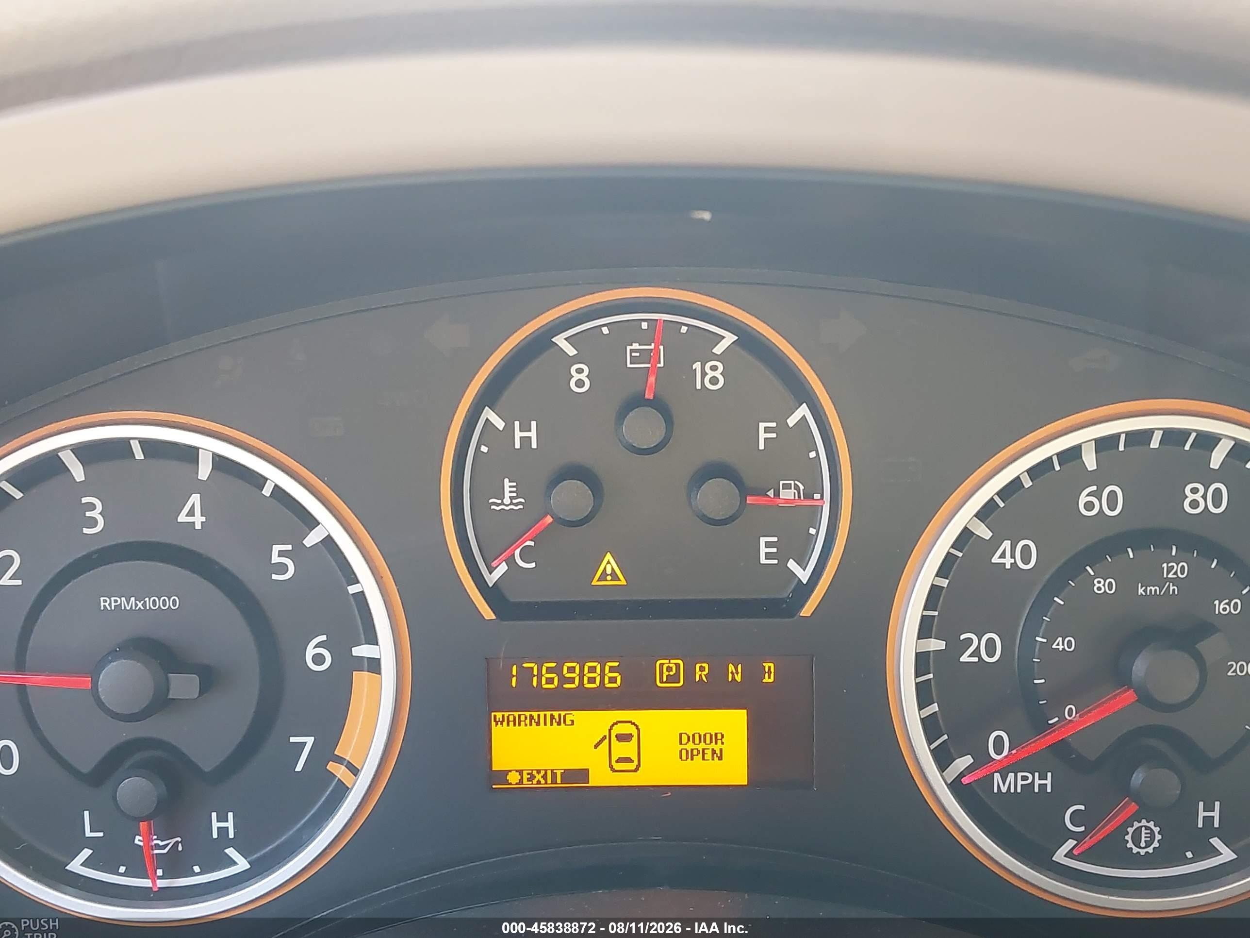 2015 Nissan Armada Sv Brown vin: 5N1BA0ND4FN618317