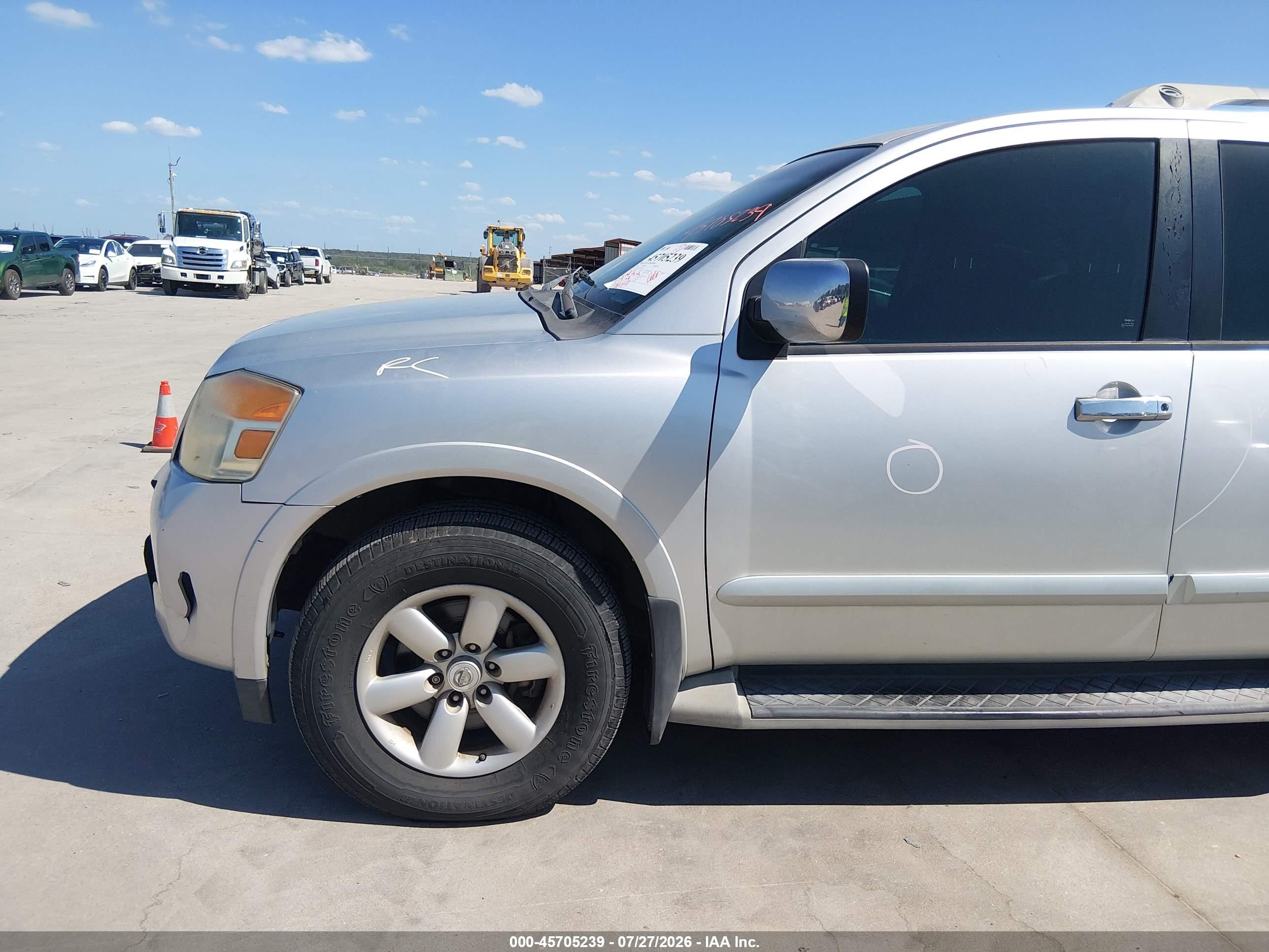 2011 Nissan Armada Sv Silver vin: 5N1BA0ND5BN613265