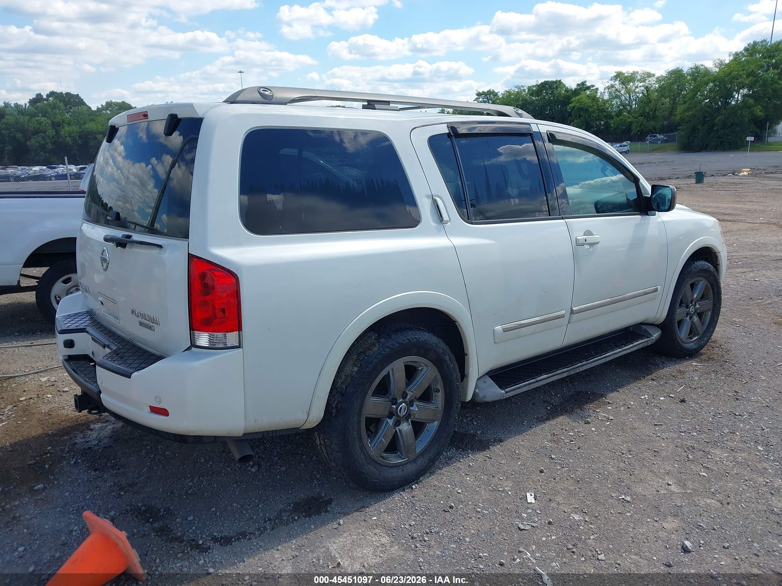 2014 Nissan Armada Platinum White vin: 5N1BA0ND5EN600844