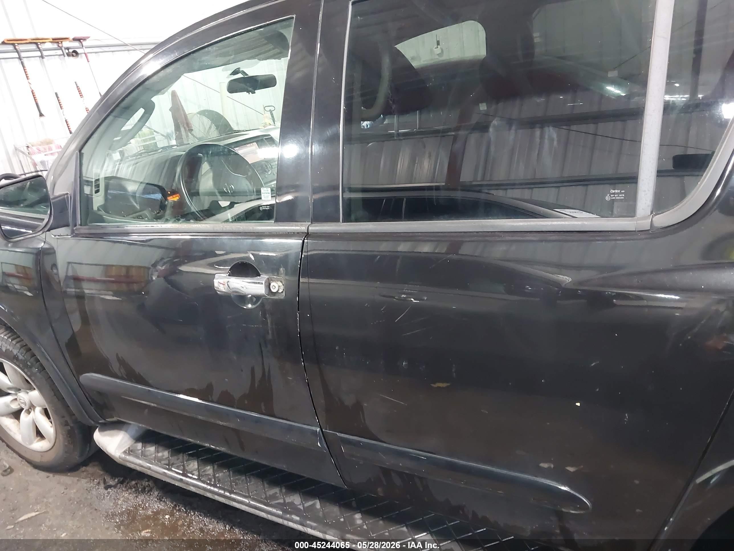 2011 Nissan Armada Sv Black vin: 5N1BA0ND6BN609919