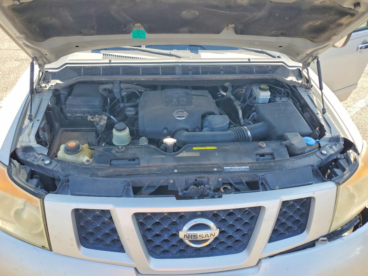 2011 Nissan Armada Sv Silver vin: 5N1BA0ND6BN615817