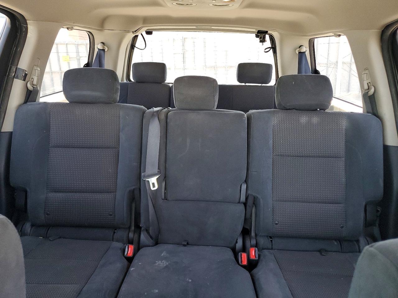 2011 Nissan Armada Sv Silver vin: 5N1BA0ND6BN615817