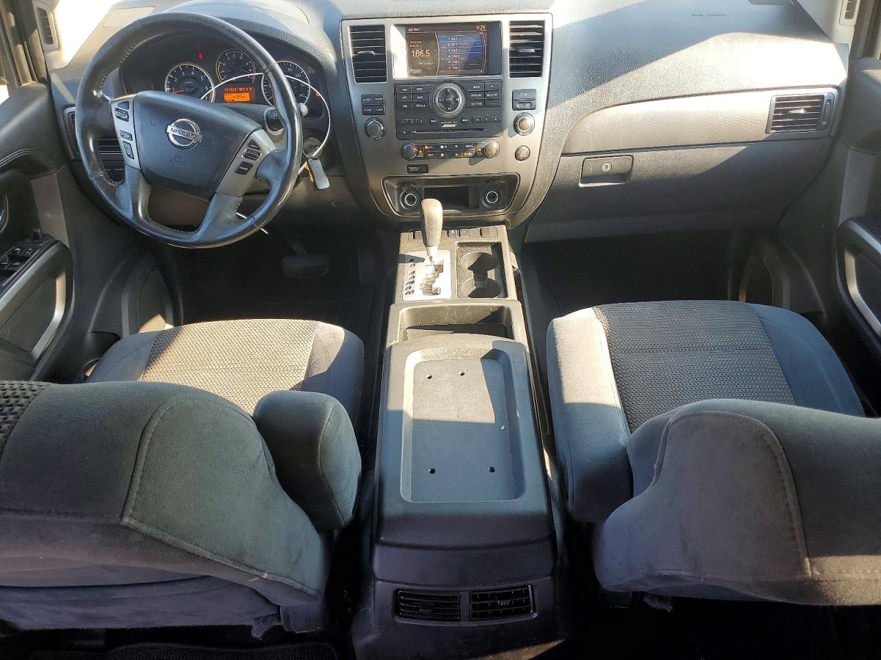 2015 Nissan Armada Sv Silver vin: 5N1BA0ND7FN617632