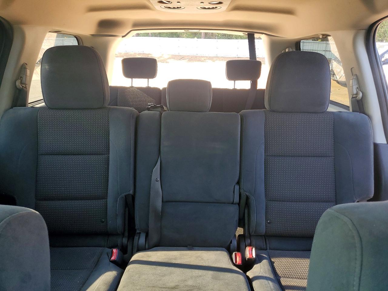 2015 Nissan Armada Sv Silver vin: 5N1BA0ND7FN617632