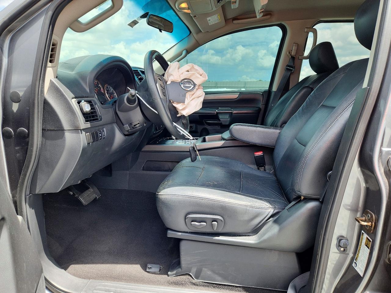 2014 Nissan Armada Sv Серый vin: 5N1BA0ND8EN610431