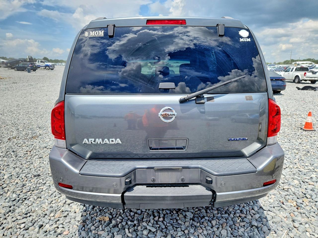 2014 Nissan Armada Sv Серый vin: 5N1BA0ND8EN610431