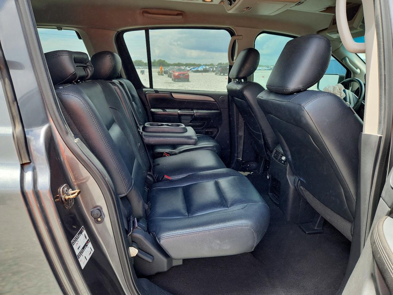 2014 Nissan Armada Sv Серый vin: 5N1BA0ND8EN610431