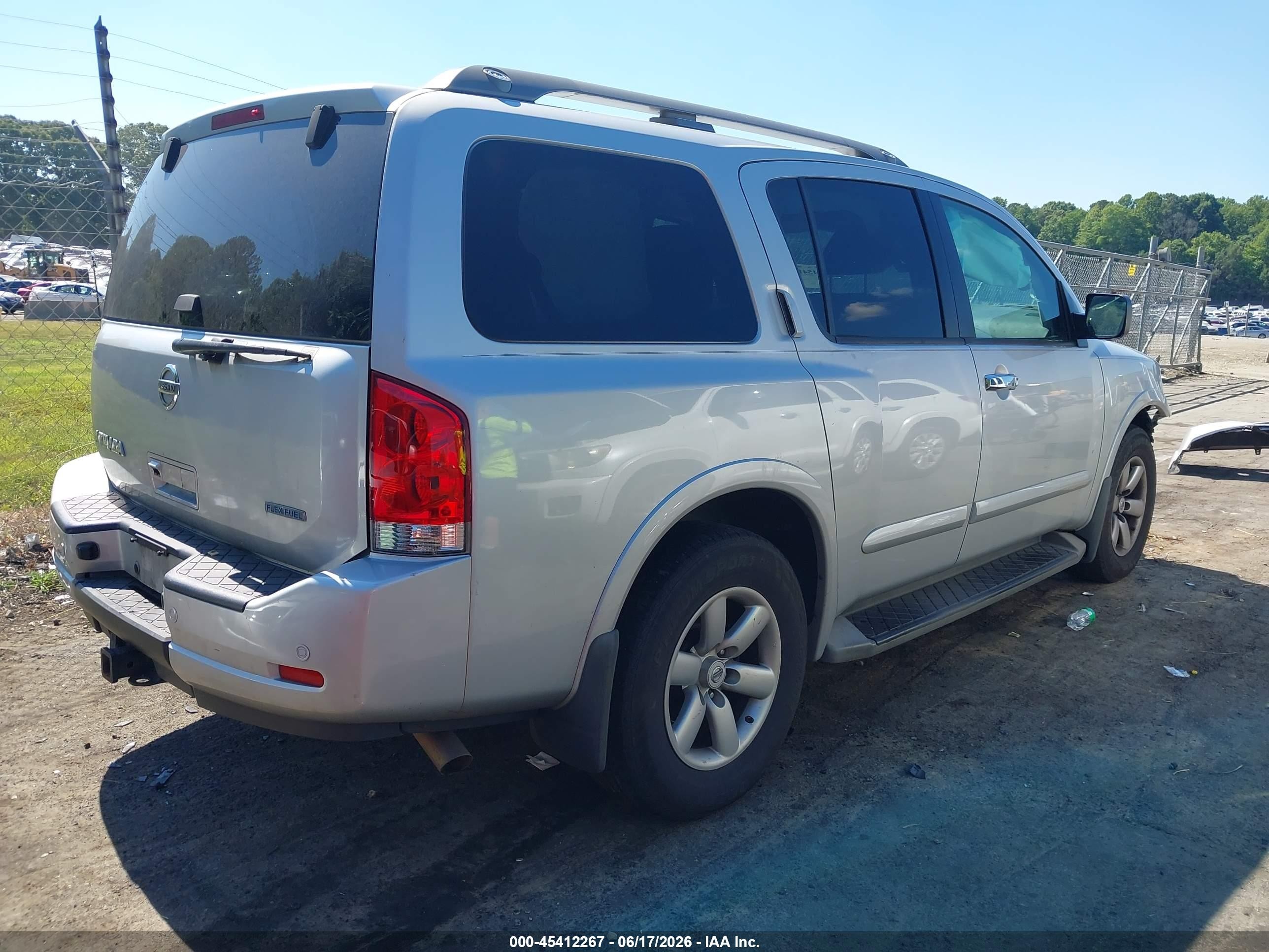 2015 Nissan Armada Sv Silver vin: 5N1BA0ND8FN605196