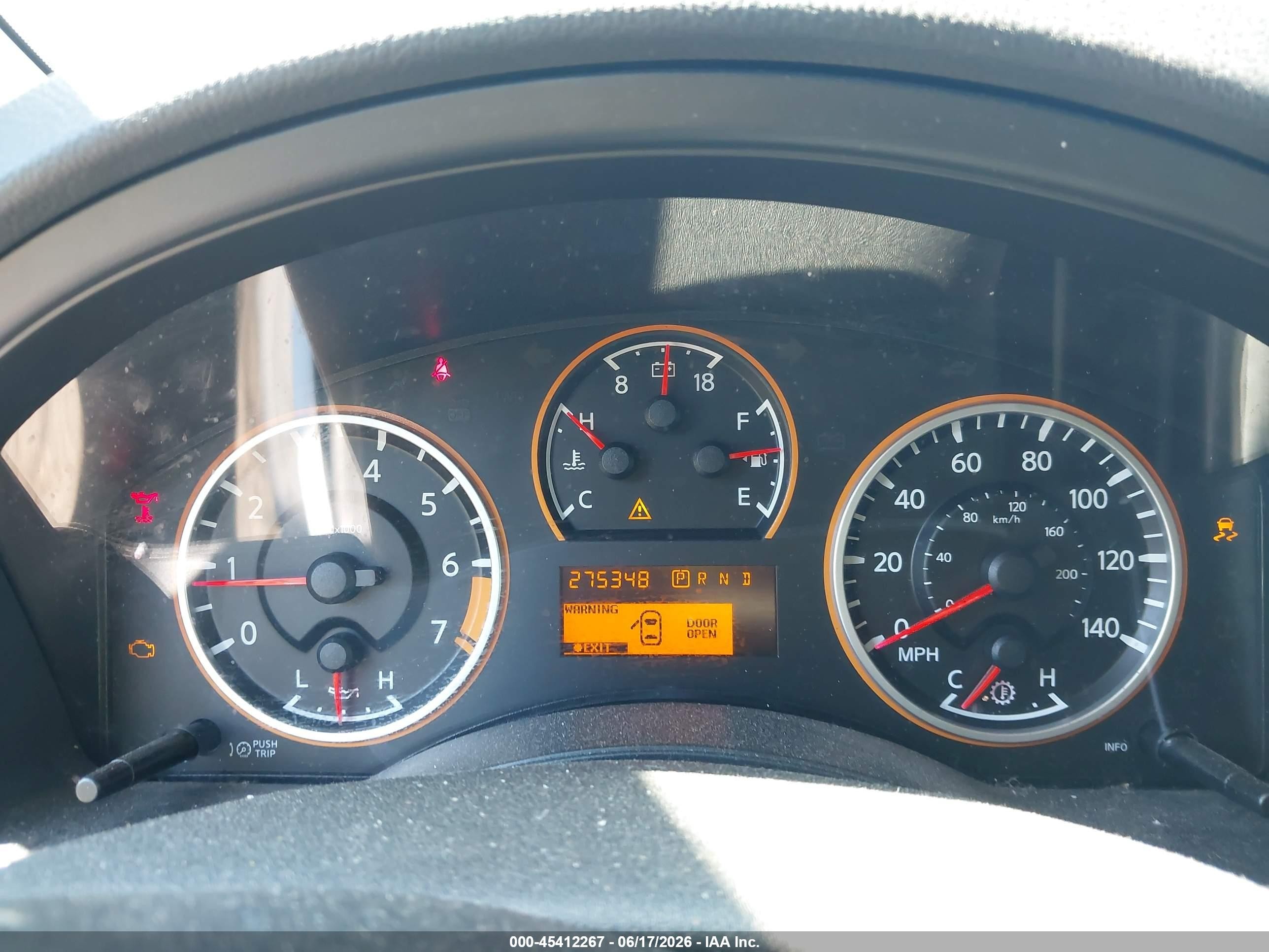 2015 Nissan Armada Sv Silver vin: 5N1BA0ND8FN605196