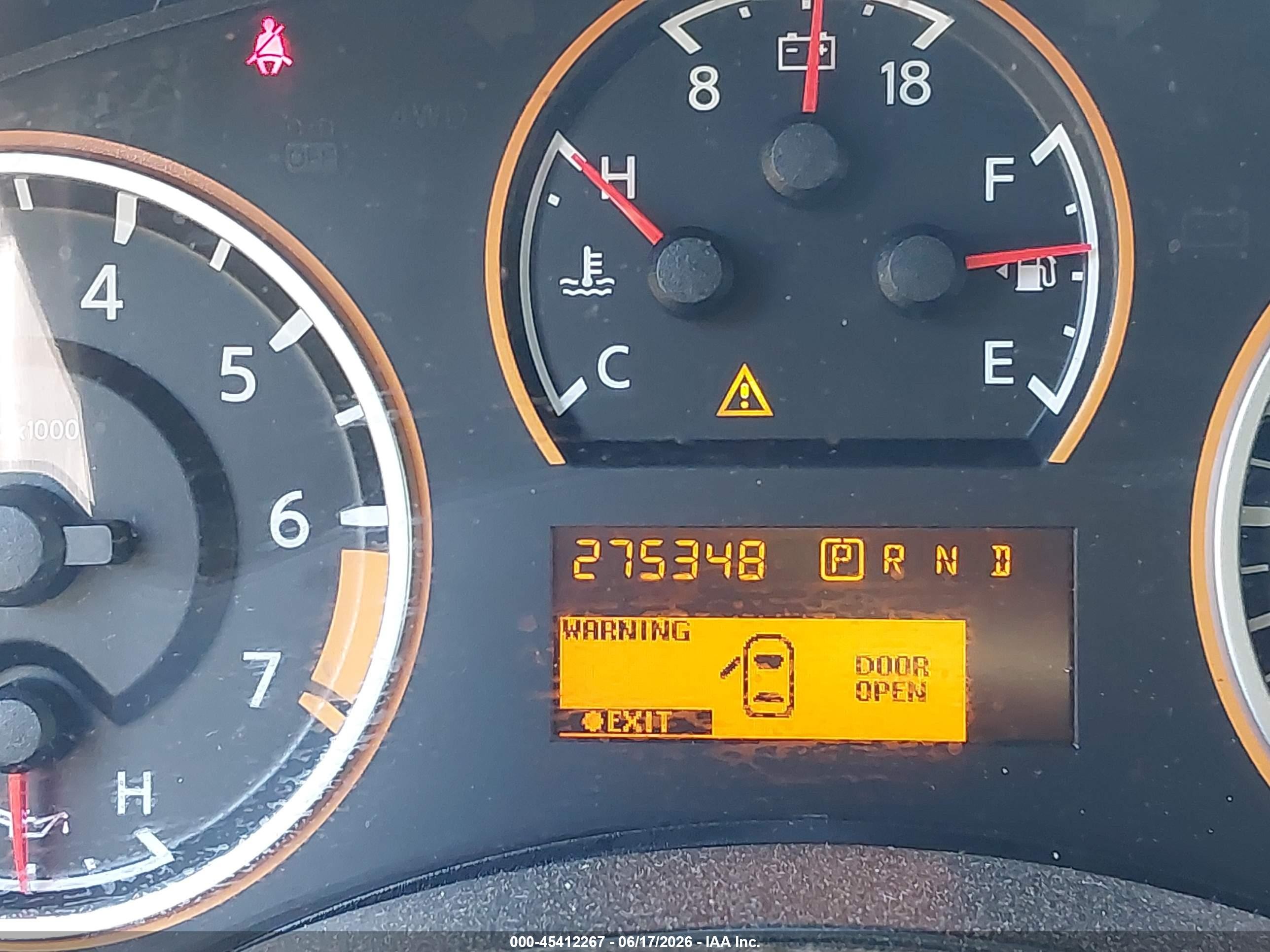2015 Nissan Armada Sv Silver vin: 5N1BA0ND8FN605196