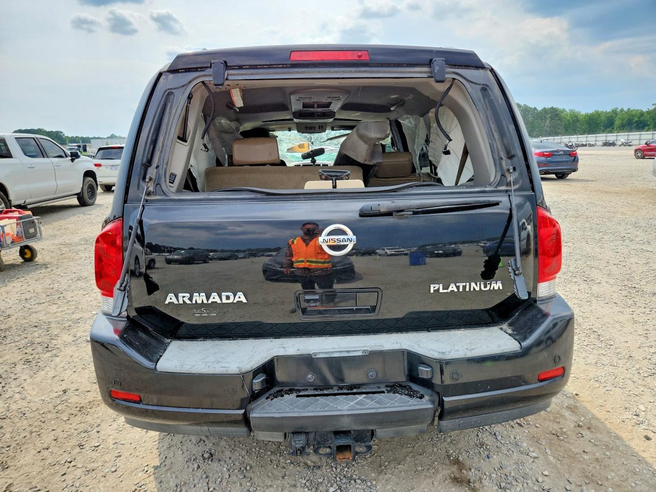 2011 Nissan Armada Sv Черный vin: 5N1BA0ND9BN605718