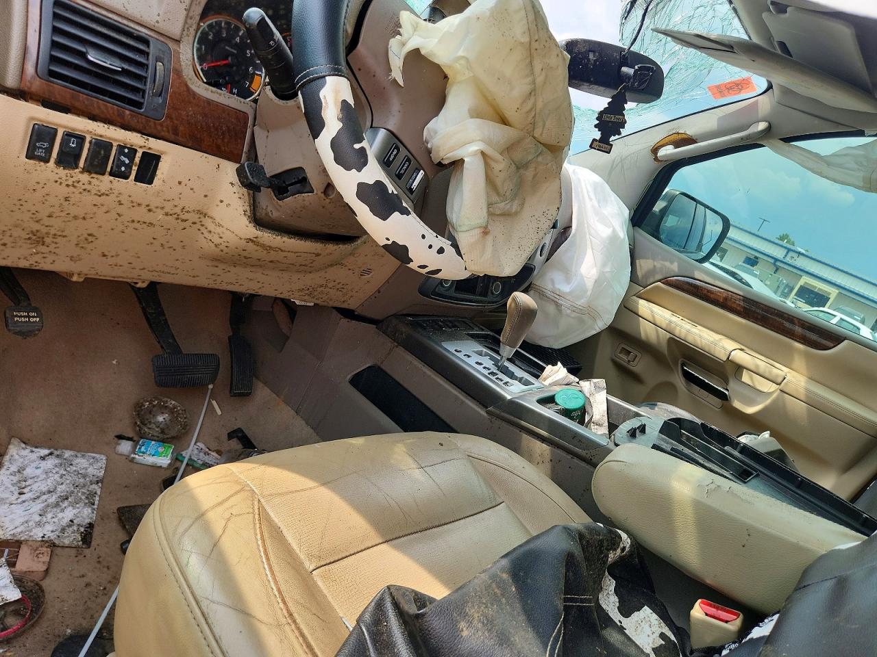 2011 Nissan Armada Sv Черный vin: 5N1BA0ND9BN605718