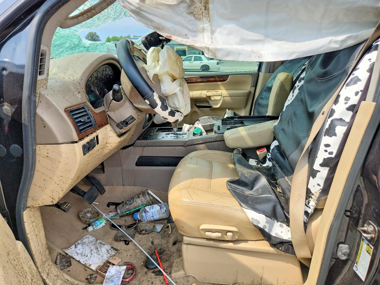 2011 Nissan Armada Sv Черный vin: 5N1BA0ND9BN605718