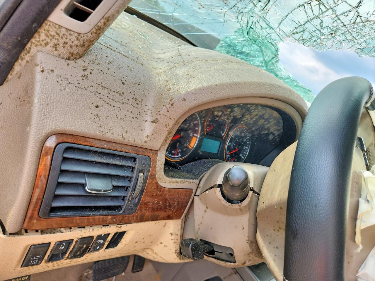 2011 Nissan Armada Sv Черный vin: 5N1BA0ND9BN605718