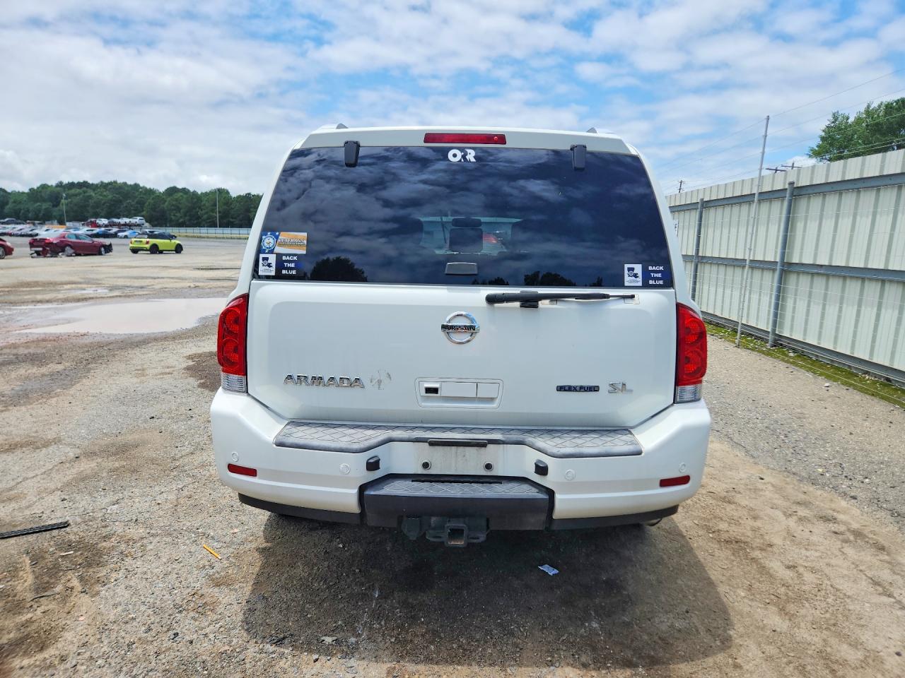 2011 Nissan Armada Sv Белый vin: 5N1BA0NDXBN601144