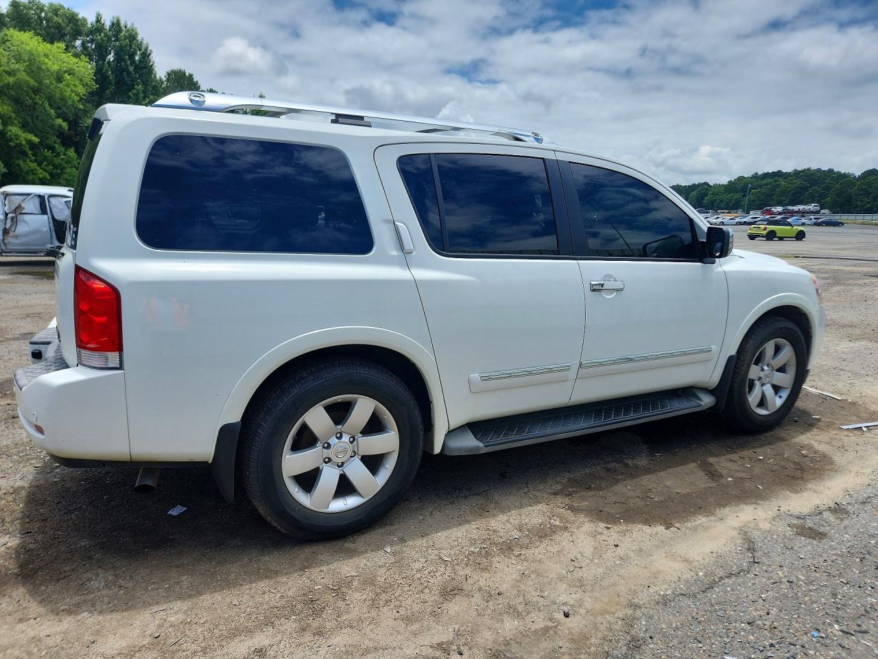 2011 Nissan Armada Sv Белый vin: 5N1BA0NDXBN601144