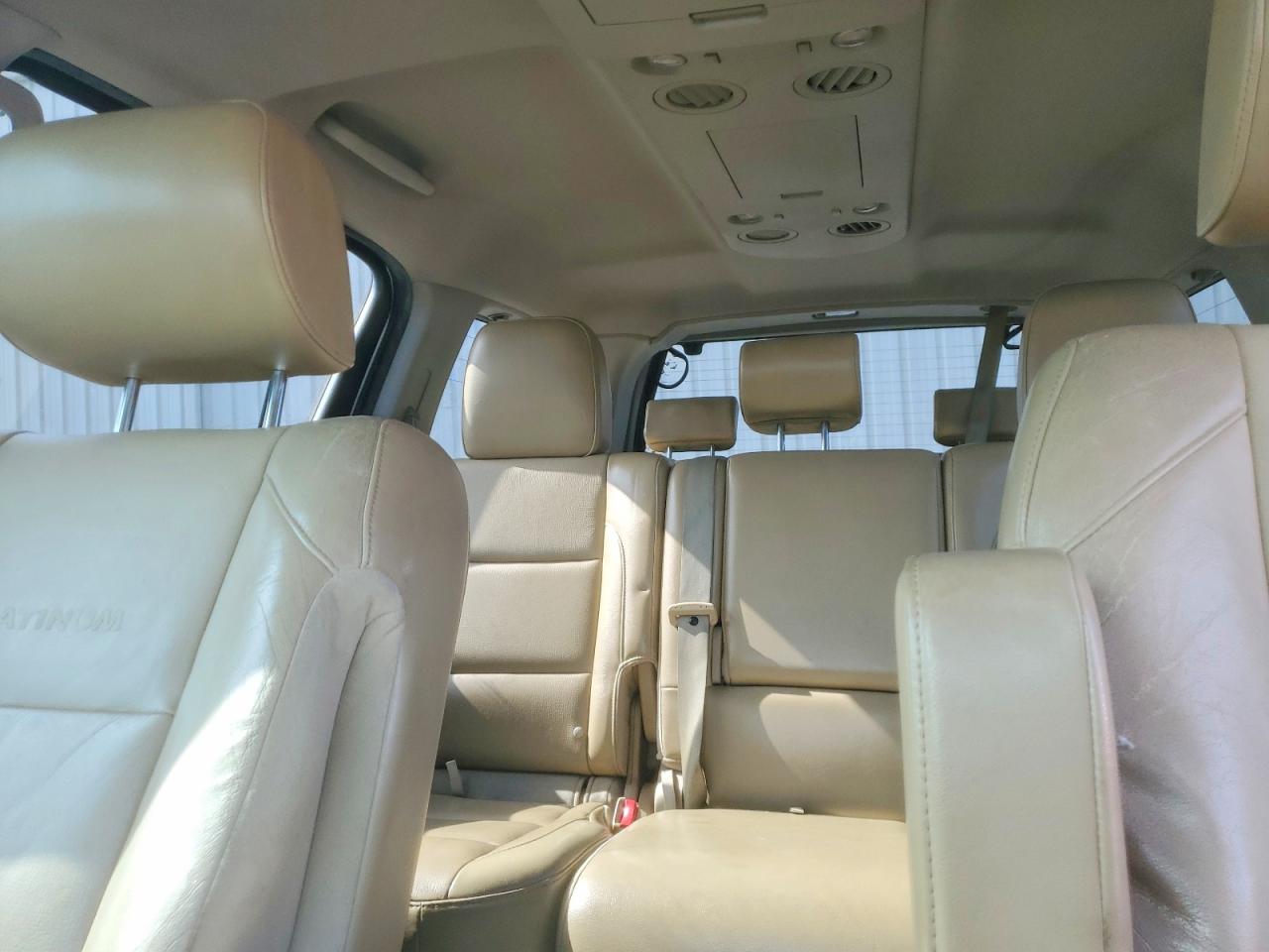 2013 Nissan Armada Sv White vin: 5N1BA0NDXDN614768