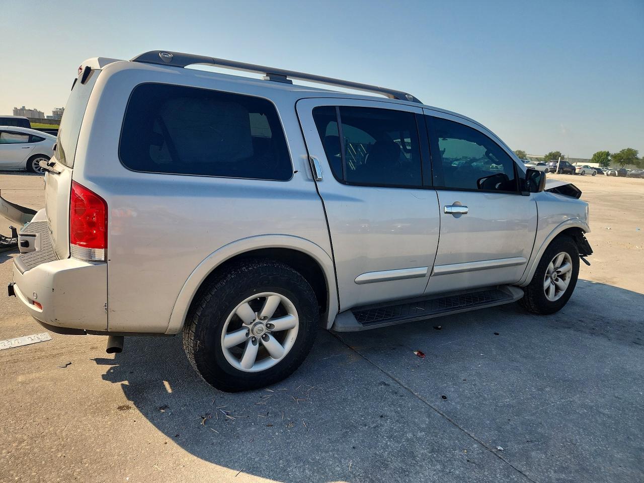 2015 Nissan Armada Sv Silver vin: 5N1BA0NDXFN617642