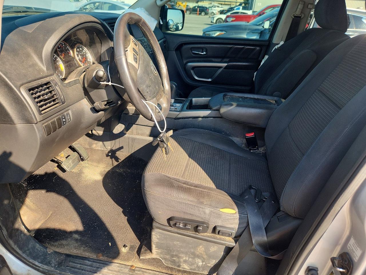 2015 Nissan Armada Sv Silver vin: 5N1BA0NDXFN617642