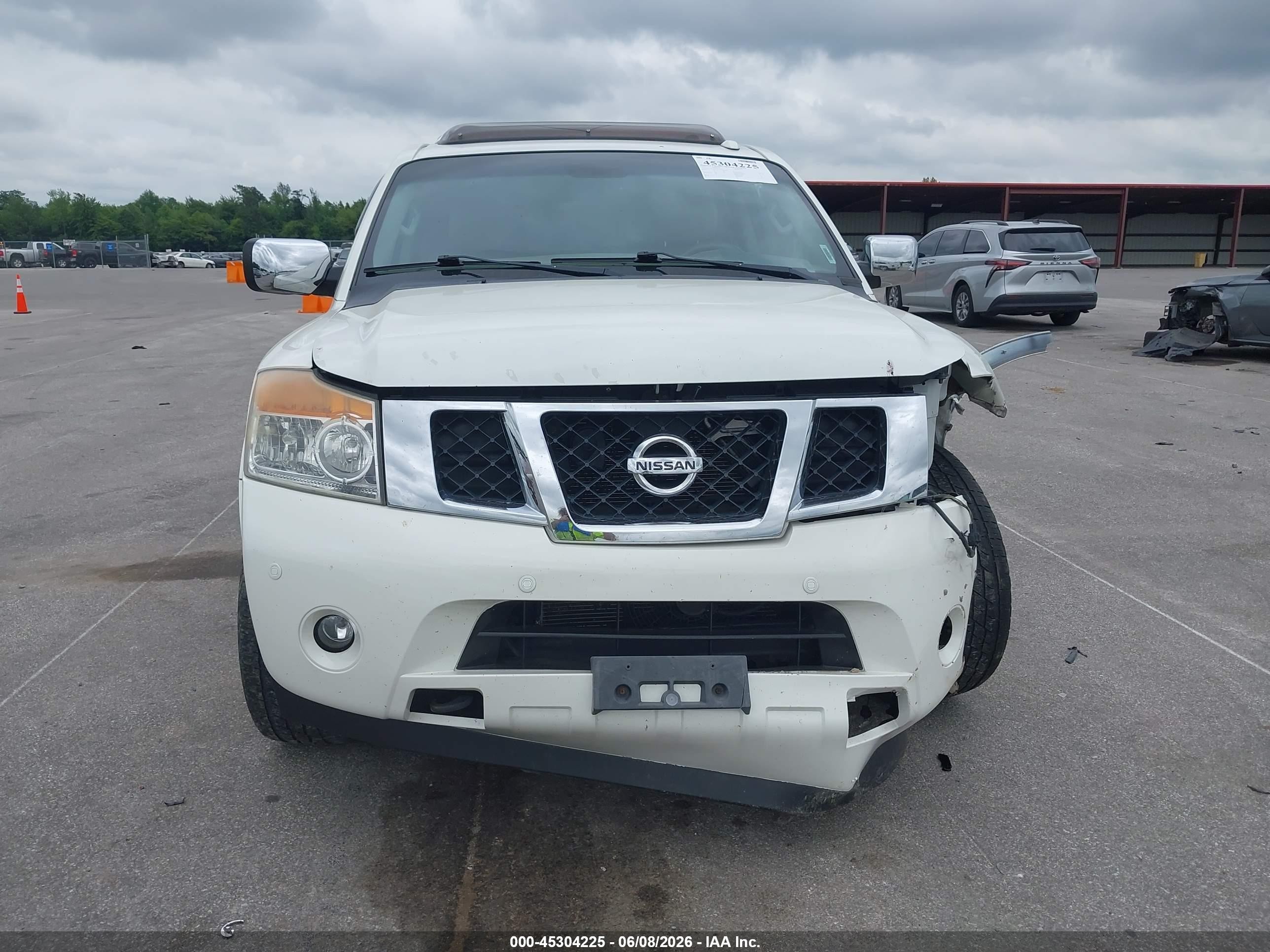 2013 Nissan Armada Platinum White vin: 5N1BA0NE2DN612702