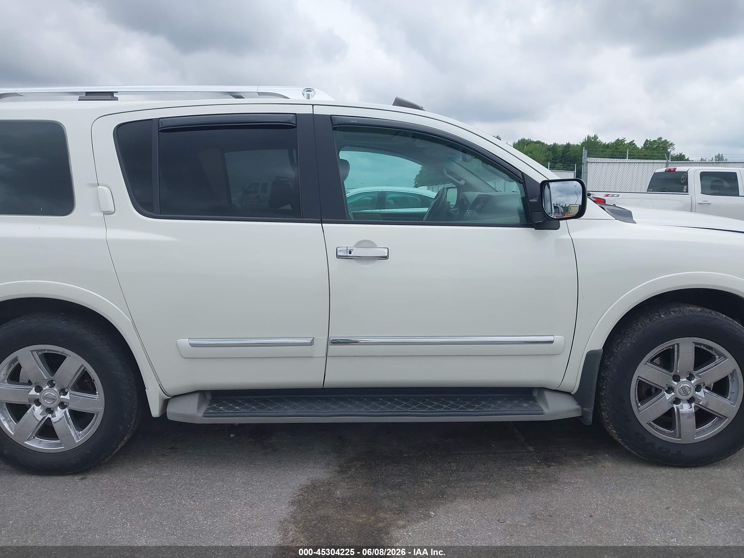 2013 Nissan Armada Platinum White vin: 5N1BA0NE2DN612702