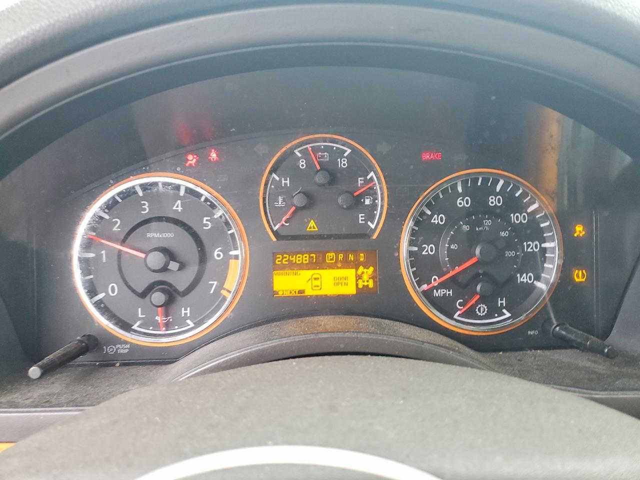 2014 Nissan Armada Platinum White vin: 5N1BA0NE3EN601483