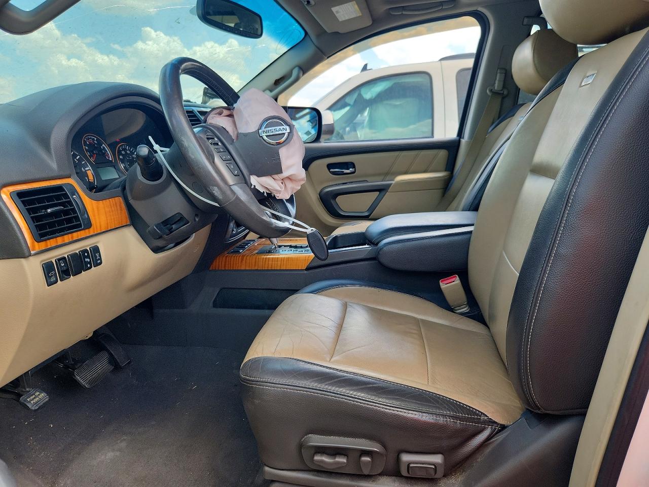 2015 Nissan Armada Platinum White vin: 5N1BA0NE4FN610307