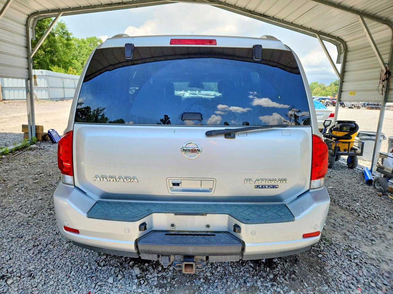 2011 Nissan Armada Platinum Silver vin: 5N1BA0NE7BN620582